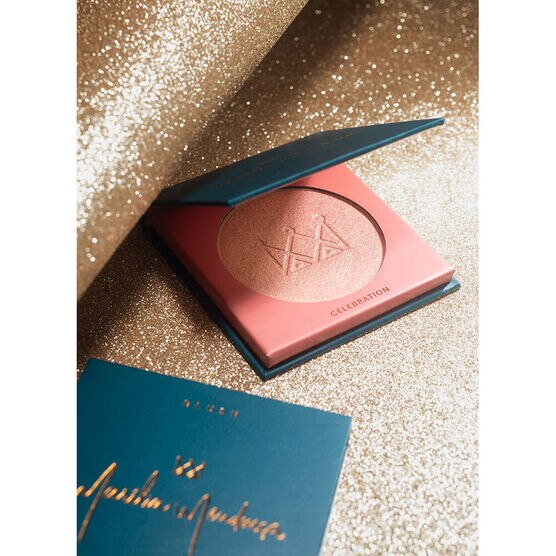 Blush Mar�lia Mendon�a Celebration